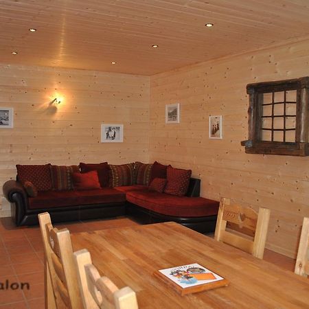 La Joubarde Apartment Lanslevillard Bagian luar foto