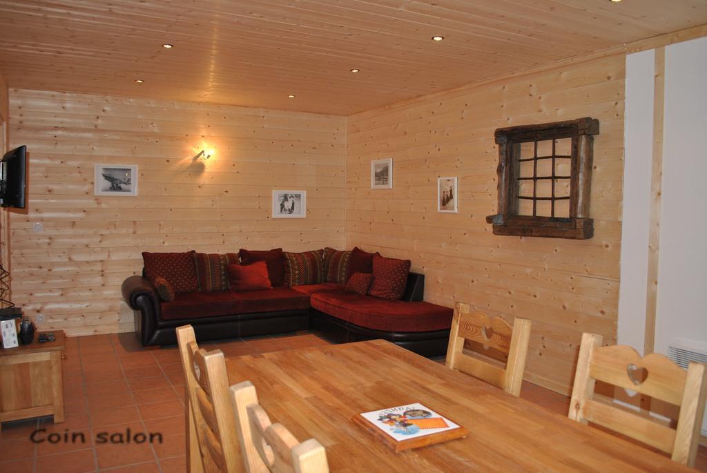 La Joubarde Apartment Lanslevillard Bagian luar foto